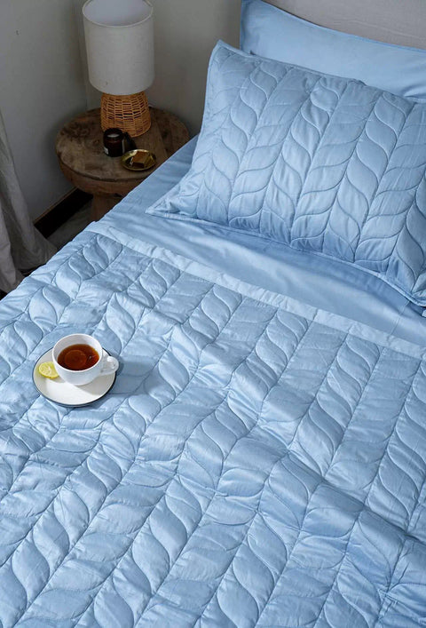 100% Cotton Bed Cover/Ac Quilt With Pillowcases- Sky Blue 300 TC (Leaf Pattern)