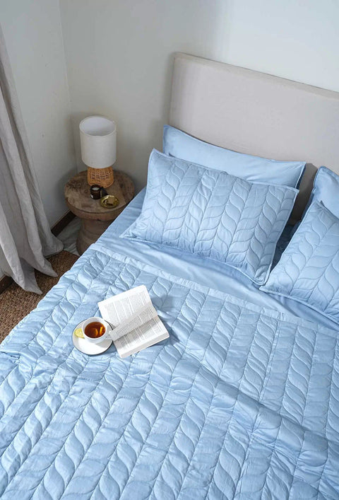 100% Cotton Bed Cover/Ac Quilt With Pillowcases- Sky Blue 300 TC (Leaf Pattern)