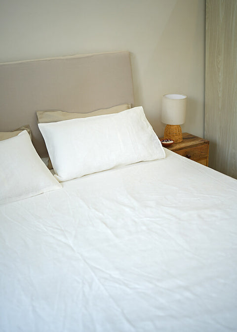 Off White- 100% Linen Bedsheet With Pillow Covers