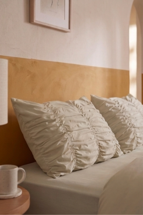 Cream - Classic Cotton Duvet Cover & Pillowcases with Gathers (300 TC)