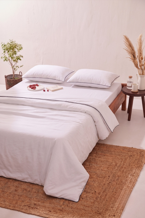 White - 100% Organic Cotton Duvet Cover with Black Piping (300 TC)