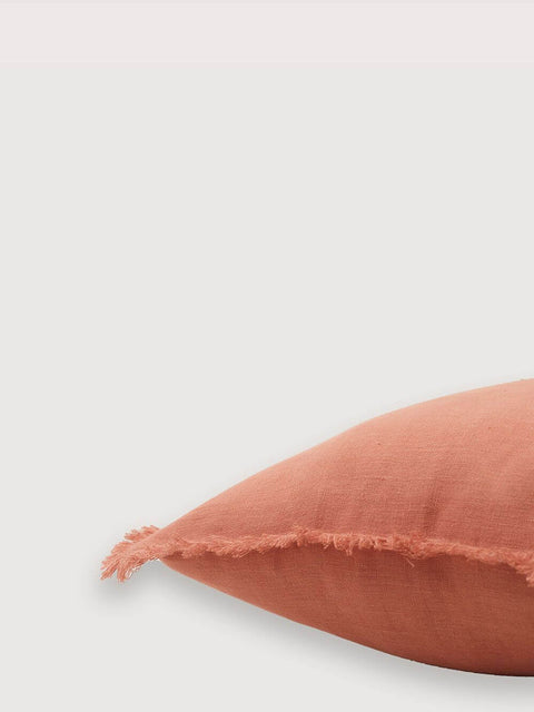 Linen cushion cover with frayed edges- Tobacco